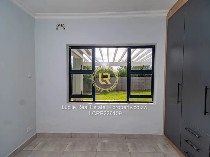 Open-Plan 3-Bed Home in Mandara