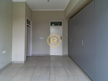 3 Bedroom Flat & Apartment