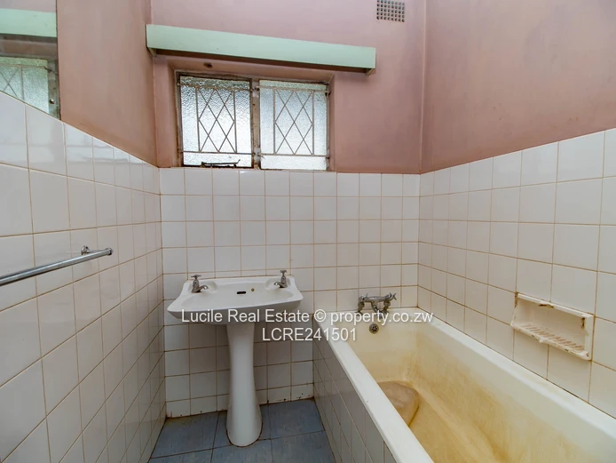 Neat Family Home in the Heart of Old Marimba