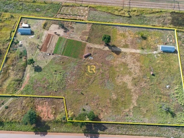 Commercial & Industrial Land