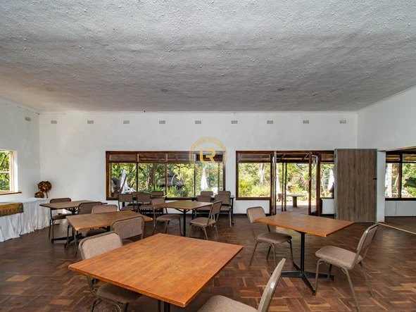 Hotel & Lodge