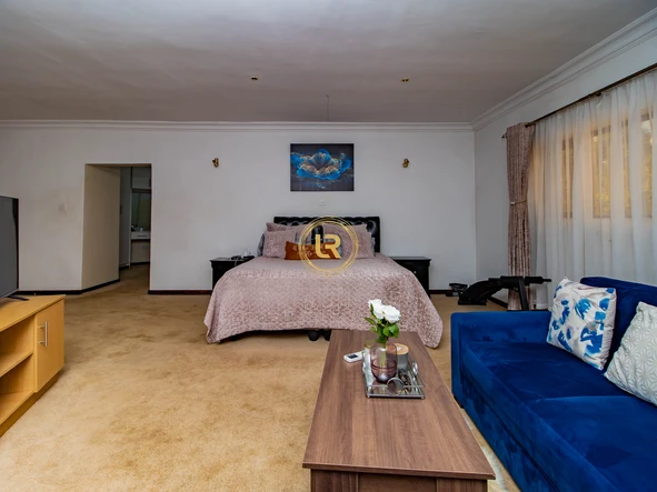 7 Bedroom House