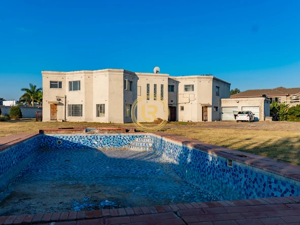 5 Bedroom House