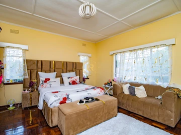 3 Bedroom Flat & Apartment