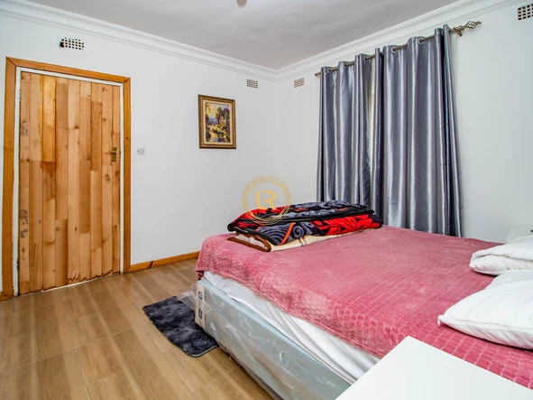 7 Bedroom House