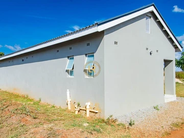 Commercial & Industrial Land