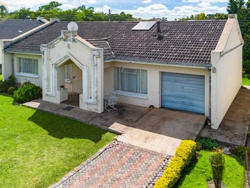 3 Bedroom Flat & Apartment