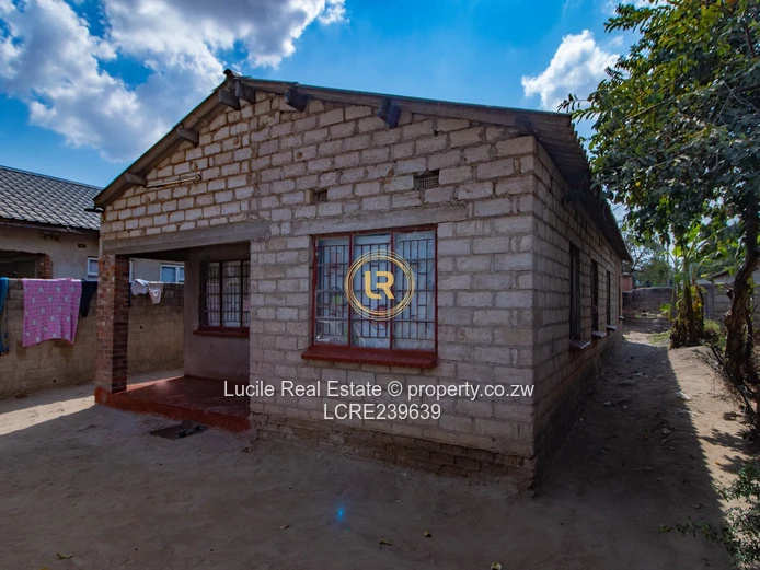 Chitungwiza house for sale 