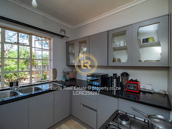 Charming 2-Bedroom Cottage in Borrowdale West – $600 per Month