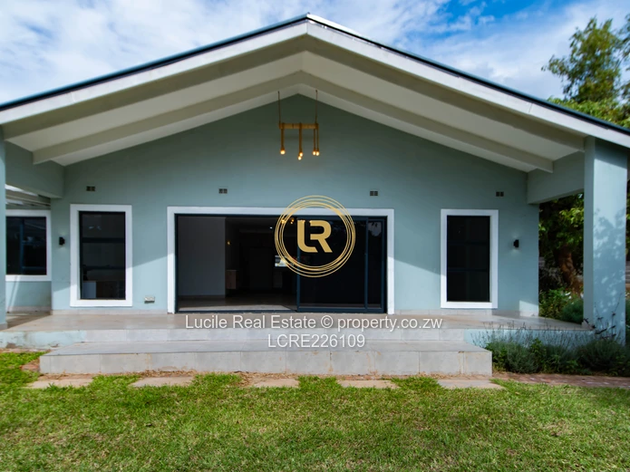 Open-Plan 3-Bed Home in Mandara