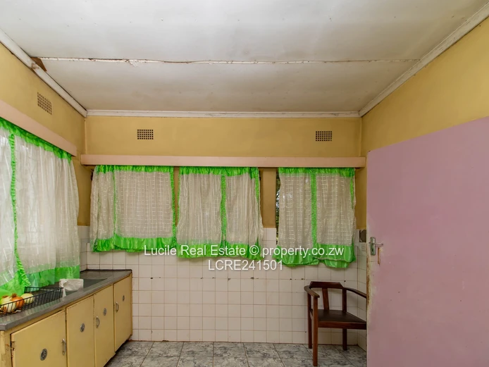 Neat Family Home in the Heart of Old Marimba