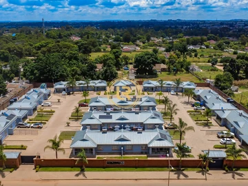 19 Unit Townhouse Complex