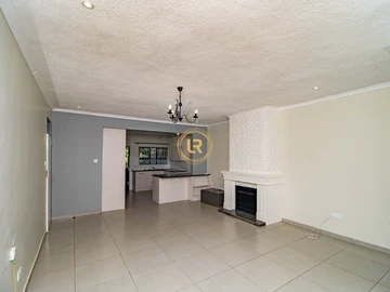 3 Bedroom Flat & Apartment