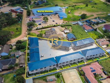 2 Bedroom Flat & Apartment