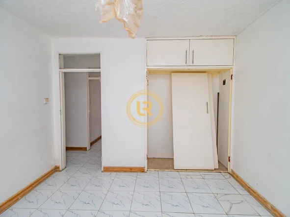 2 Bedroom Flat & Apartment