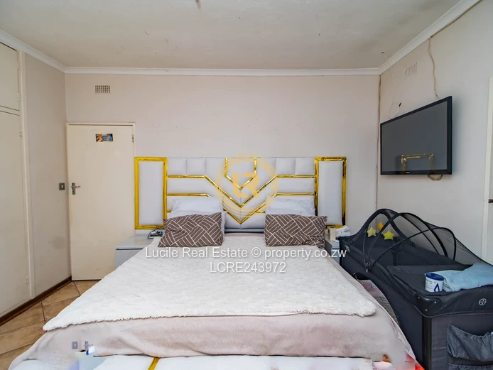 Spacious Family Compound with Staff Quarters & Cottage