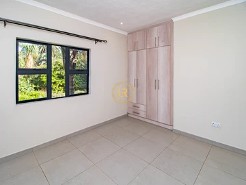 3 Bedroom Flat & Apartment