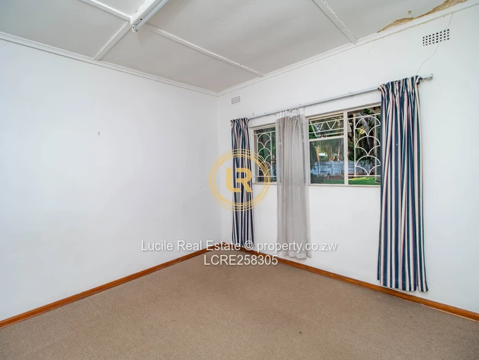 Spacious 5-Bedroom Home In Alexander Park