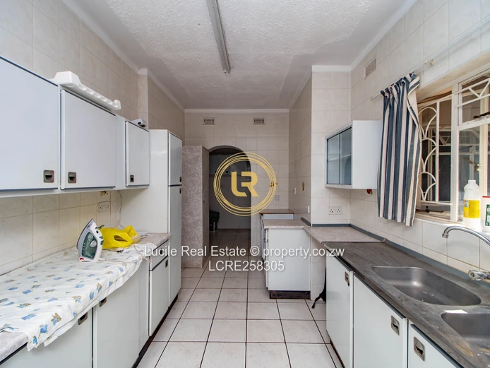 Spacious 5-Bedroom Home In Alexander Park