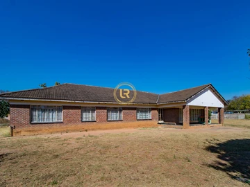6 Bedroom House