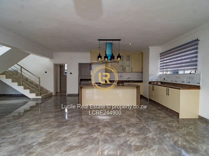 Modern 3-bedroom Home in Exclusive Carrick Creagh