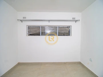 2 Bedroom Flat & Apartment