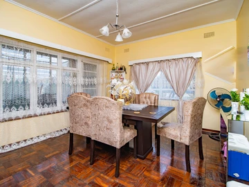 3 Bedroom Flat & Apartment