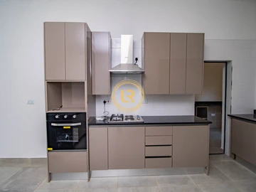 3 Bedroom Flat & Apartment