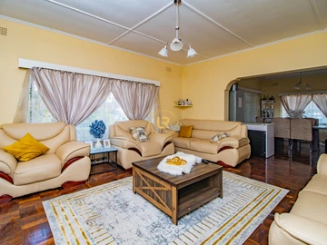 3 Bedroom Flat & Apartment