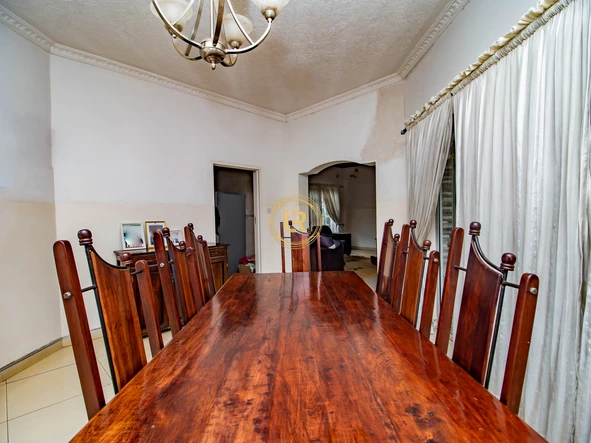 5 Bedroom House