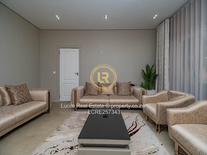Luxury Living In Helensvale | Fully Furnished Home