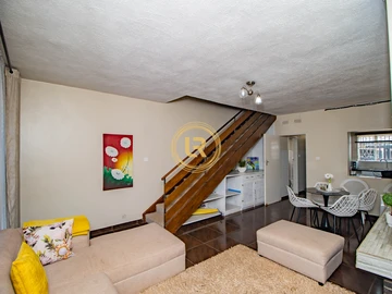 2 Bedroom Flat & Apartment