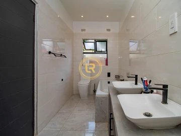 3 Bedroom Townhouse Complex