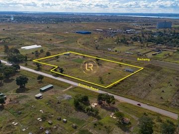 Commercial & Industrial Land