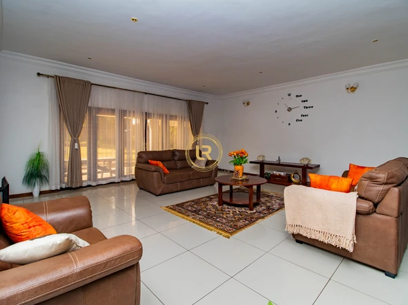7 Bedroom House