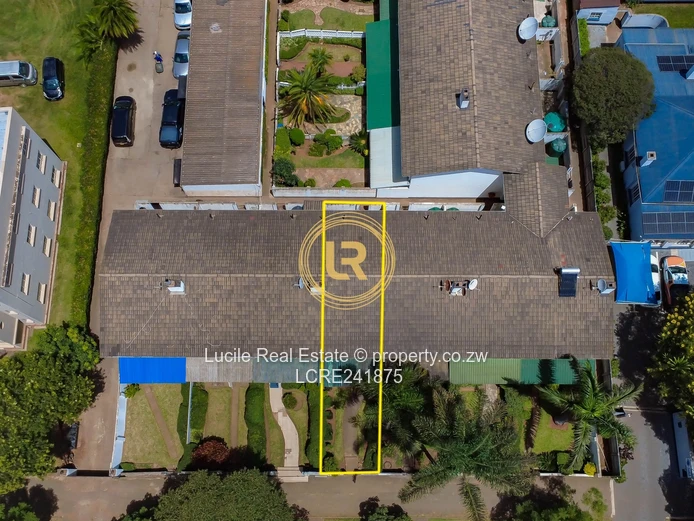 Spacious 2-Bed Apartment at Beaufort Manor, Avenues | Garage