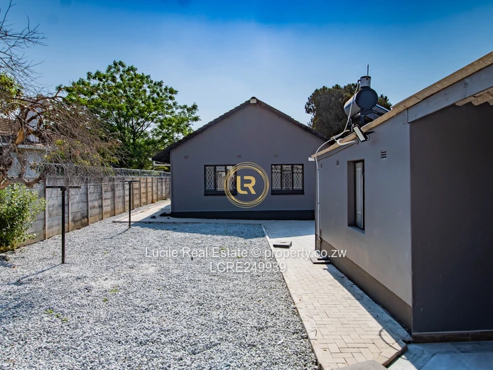 Charming Braeside Cottage