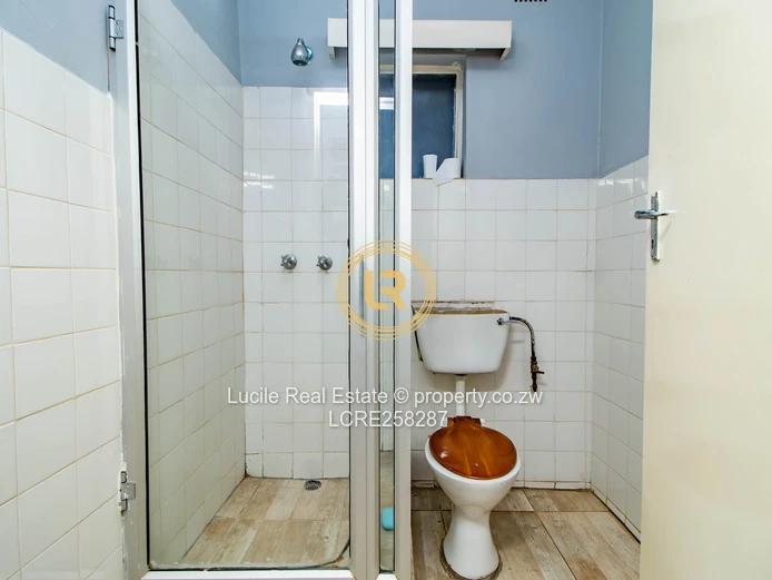 Charming 2-Bedroom Cottage in Borrowdale West – $600 per Month