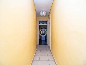 3 Bedroom Flat & Apartment