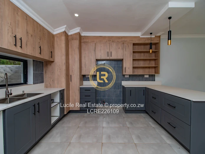 Open-Plan 3-Bed Home in Mandara