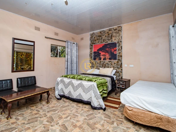 Hotel & Lodge