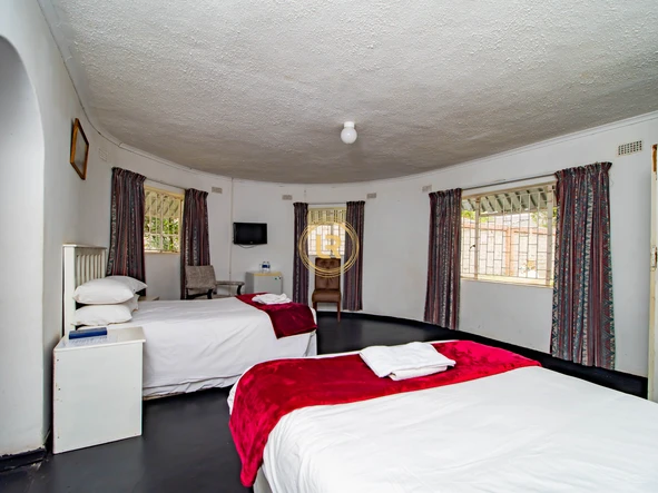 Hotel & Lodge